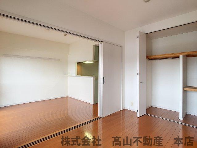 宗像市稲元３丁目の賃貸マンションの内装