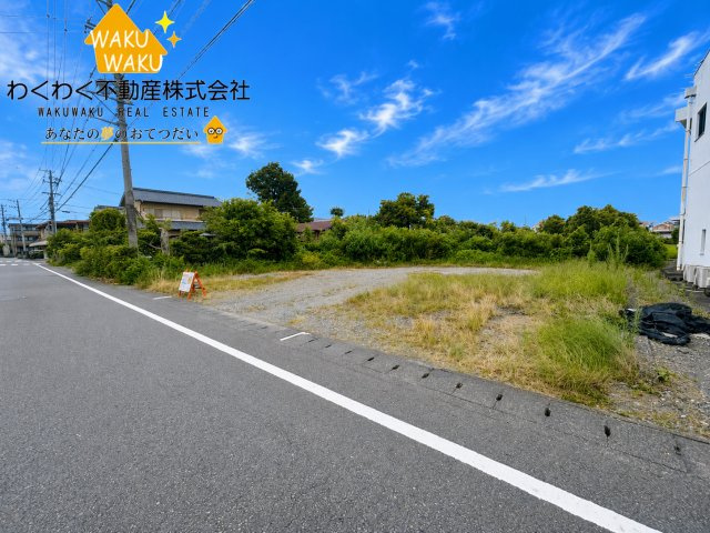 売地の前面道路含む現地写真