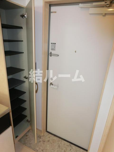 荒川区東尾久６丁目のアパートの玄関