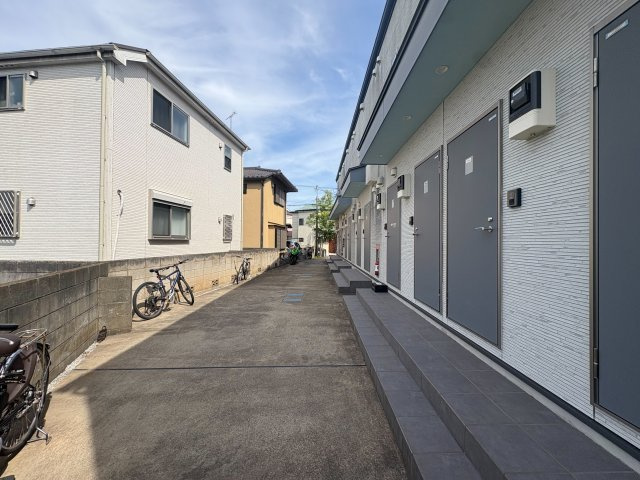ＣＲＡＳＴＩＮＥ稲城の駐車場