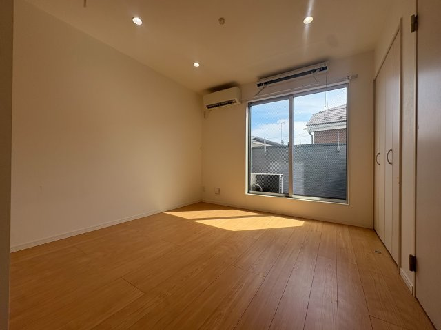 ＣＲＡＳＴＩＮＥ稲城の居間・リビング