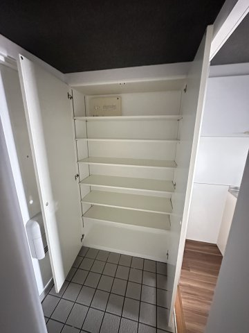 大阪市中央区松屋町住吉の賃貸マンションの収納