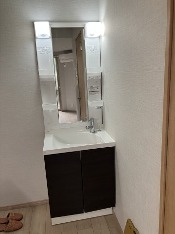 Ａｒｔｓ沼袋の洗面所|明るい洗面所です