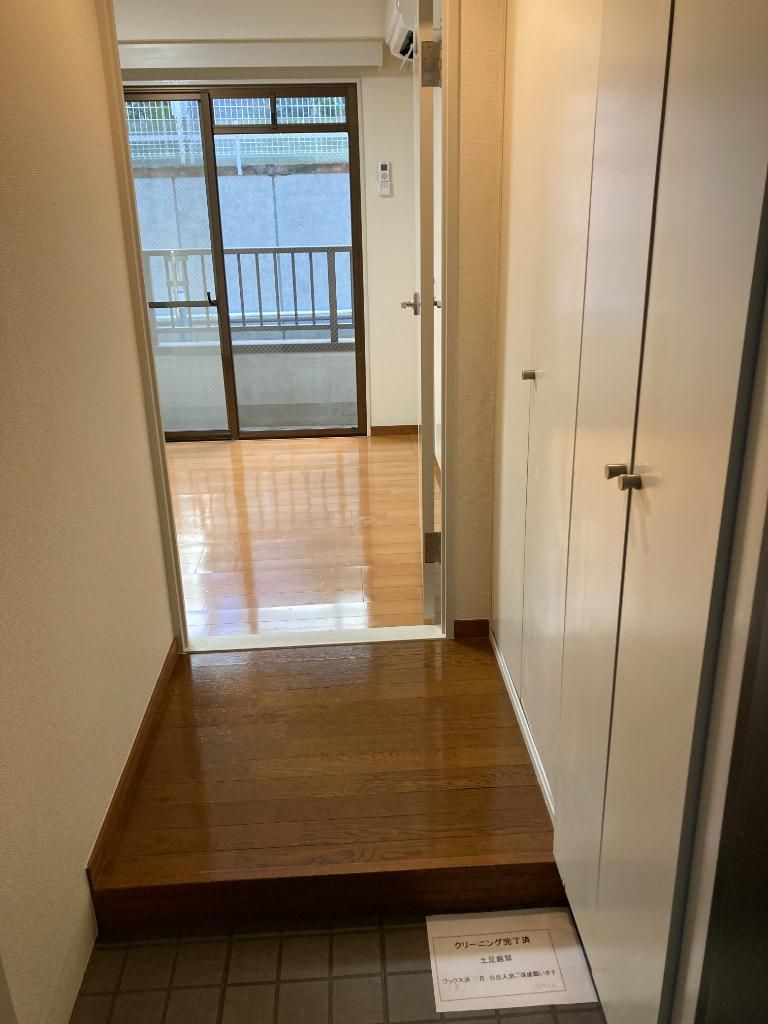 パレスウィスタリアの玄関