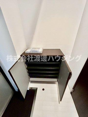 フレール江坂公園の収納|玄関収納