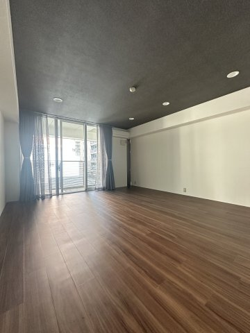 大阪市中央区松屋町住吉の賃貸マンションの居間・リビング