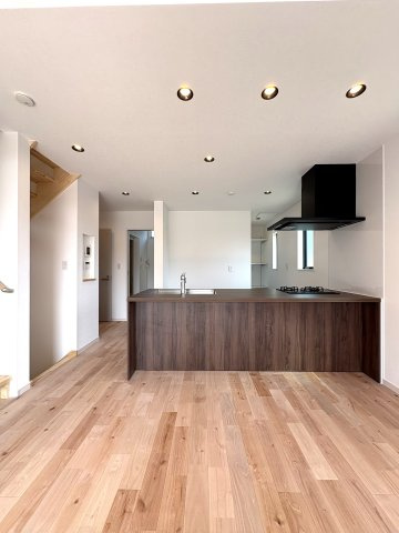 Slow Living, Smart Design. 心地よさを選ぶ、湘南の毎日。のキッチン