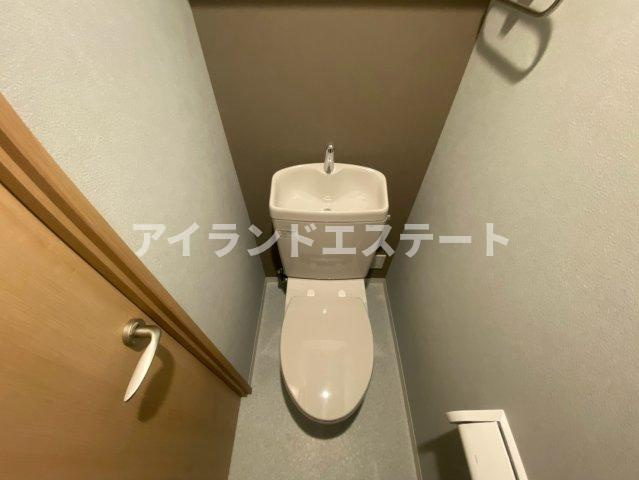 ティブロンコート　リノベーション　陽当たり良好　バストイレ別のトイレ