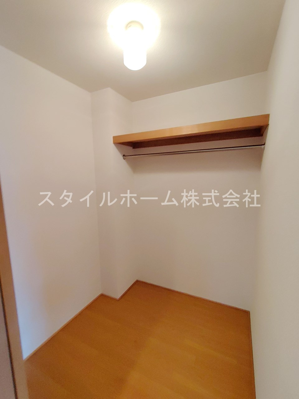 シャレ・アンジェロの収納|同建物内別部屋の写真です。
