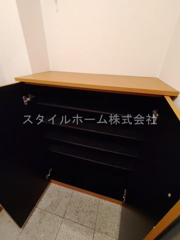 シャレ・アンジェロの設備|同建物内別部屋の写真です。