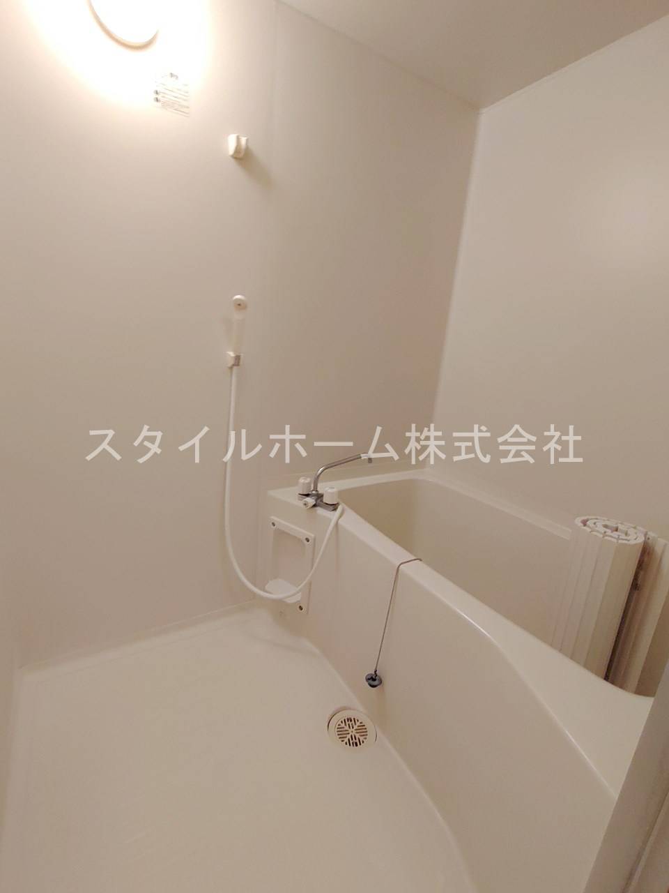 シャレ・アンジェロの浴室|同建物内別部屋の写真です。