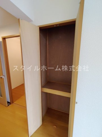 シャレ・アンジェロの収納|同建物内別部屋の写真です。
