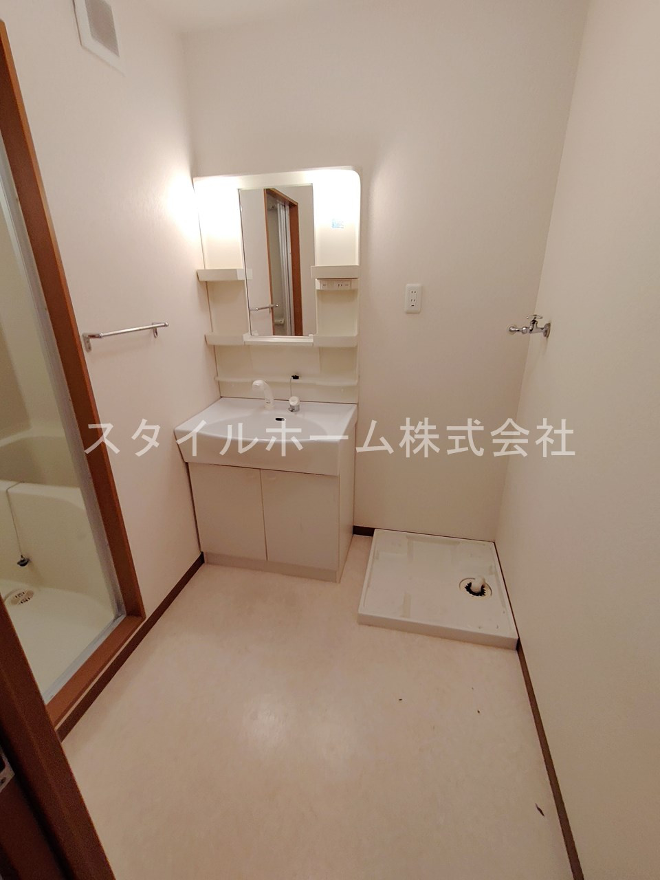 シャレ・アンジェロの洗面所|同建物内別部屋の写真です。