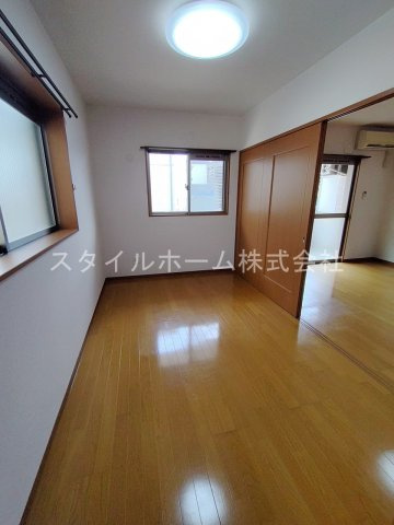 シャレ・アンジェロの内装|同建物内別部屋の写真です。