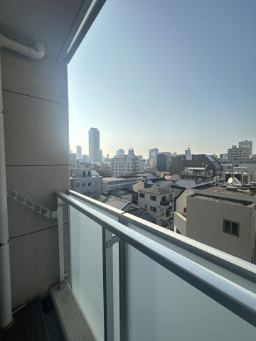 大阪市中央区玉造１丁目の賃貸マンションのバルコニー