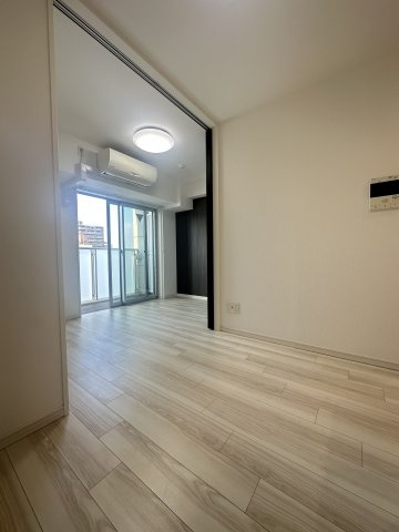 大阪市中央区玉造１丁目の賃貸マンションの居間・リビング