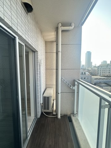 大阪市中央区玉造１丁目の賃貸マンションのバルコニー