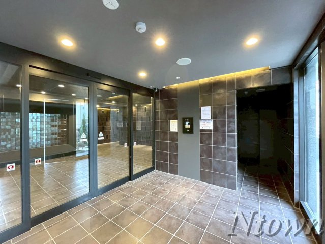 【エントランス】 | ディアレイシャス名古屋太閤通Ⅱ | 建物の内部です