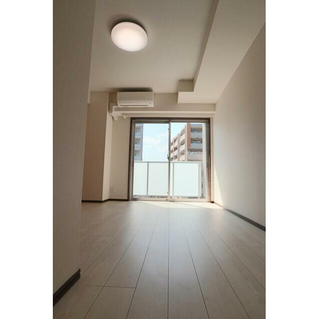 GENOVIA上野Ⅱskygardenの居間・リビング