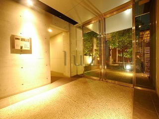 コモド川崎のエントランス