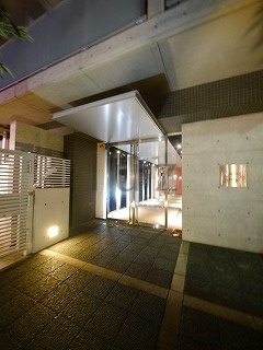 コモド川崎のエントランス