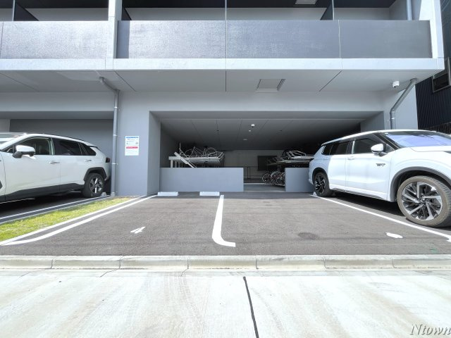 【駐車場】 | ディアレイシャス名駅WEST | 車をお持ちの方に嬉しい駐車場付きの物件です