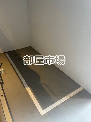 エストゥルース浅草のその他共用部分|バイク置き場