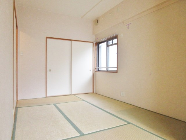 枚方市伊加賀西町の賃貸マンション