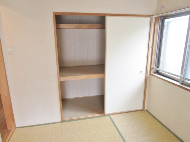 枚方市伊加賀西町の賃貸マンション