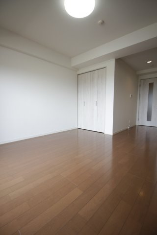 熊本市中央区古桶屋町の賃貸マンションの居間・リビング