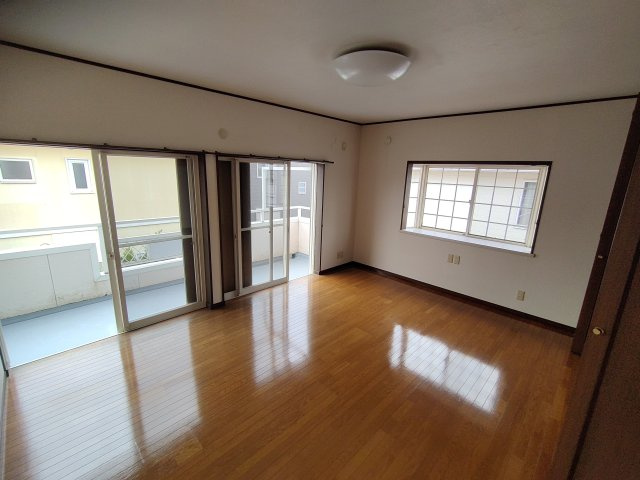 豊橋市北山町貸家の居間・リビング