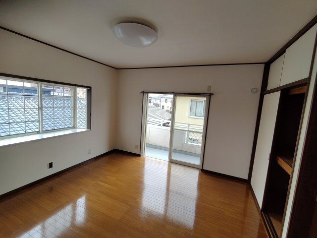 豊橋市北山町貸家の居間・リビング