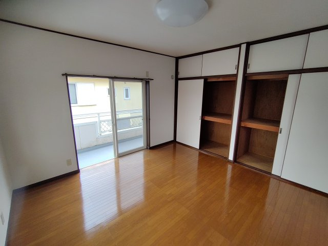 豊橋市北山町貸家の居間・リビング