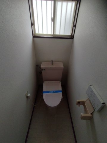 豊橋市北山町貸家のトイレ