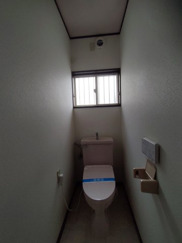 豊橋市北山町貸家のトイレ