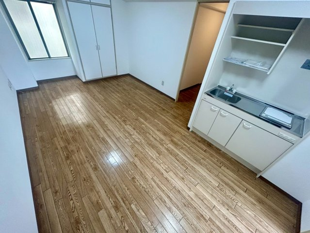 エンゼルマリン元町の居間・リビング