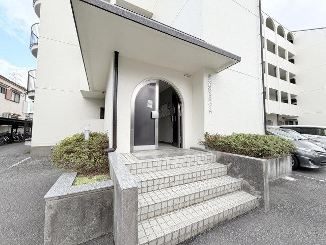 第二武庫之荘ハイムのエントランス