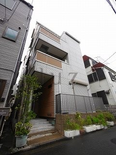 横浜市西区戸部本町の賃貸マンション