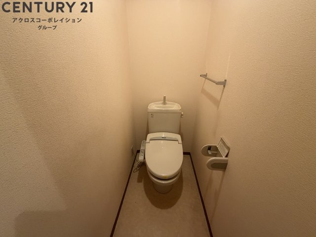 コンパクトで使いやすいトイレです