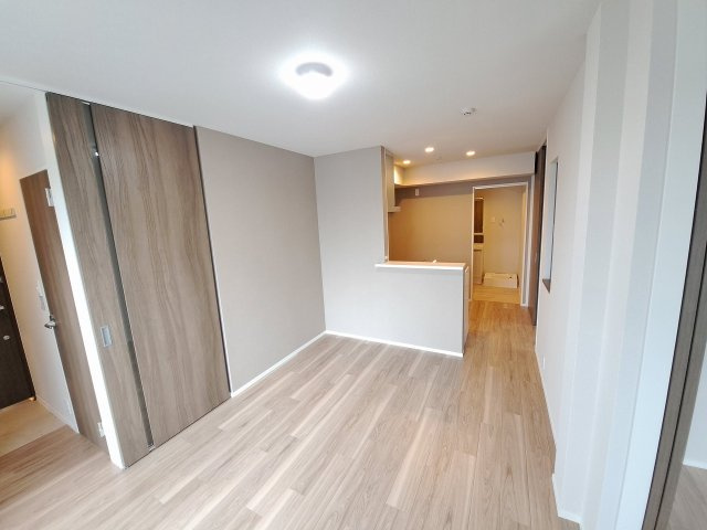 西宮市甲子園三保町の賃貸マンションの居間・リビング