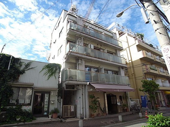 ロイヤルマロンハイツの外観