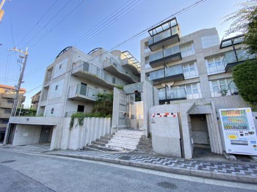芦屋市三条町の賃貸マンション