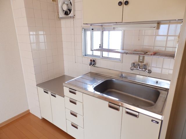 神戸市灘区灘南通１丁目の賃貸マンションのキッチン