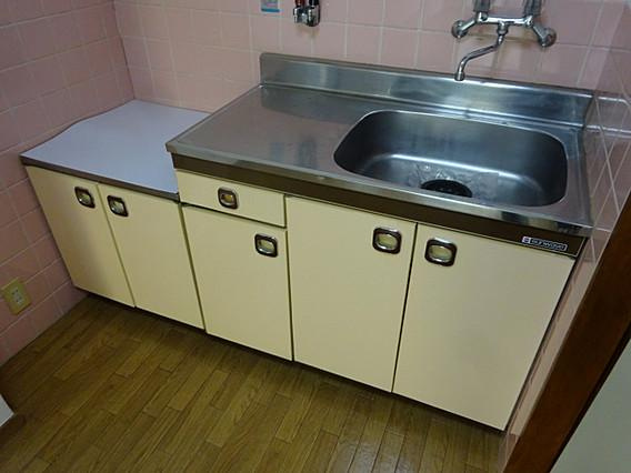 神戸市中央区国香通５丁目のアパートのキッチン