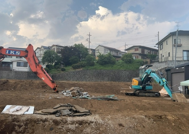 【外観】 | 土地の面積＝住宅面積ではありません。建ぺい率の問題などで、土地のある場所によって住宅を建てられる面積は限られています。高さもしかり、「土地」という言葉の中には、建築条件も含まれると考えておきましょう。