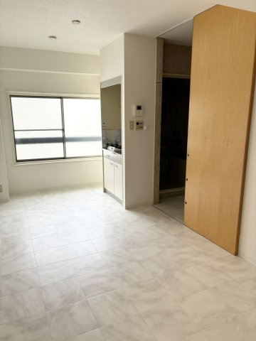 神戸市中央区大日通３丁目の賃貸マンションの居間・リビング