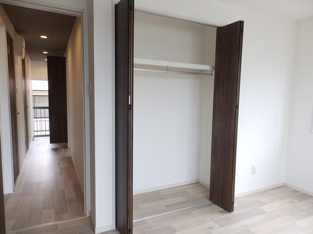 神戸市灘区赤坂通８丁目の賃貸マンションの収納
