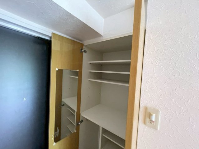 芦屋市三条町のアパートの収納