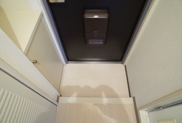 神戸市東灘区本庄町２丁目の賃貸マンションの玄関