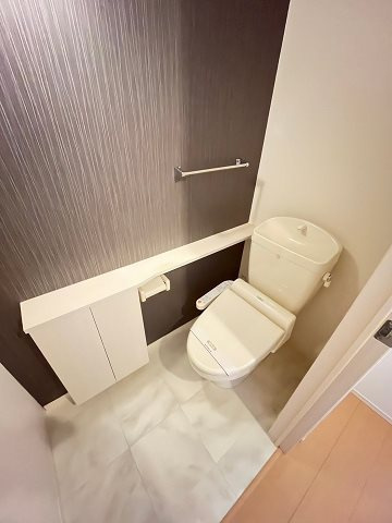 西宮市大屋町の賃貸マンションのトイレ